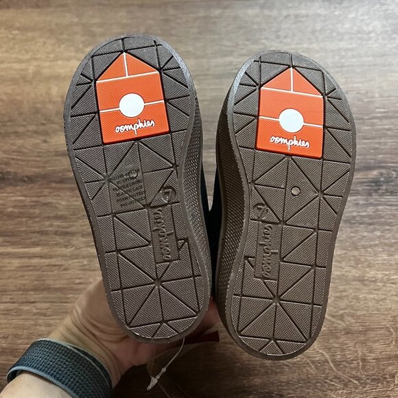 NWT Oomphies Boys Adrian Black/Red Mid Boots Sz 7 - Picture 8 of 9